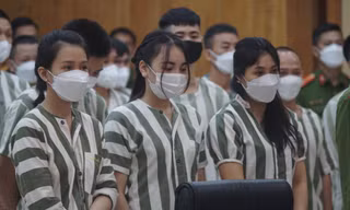 Niềm vui của những phạm nhân trong ngày đoàn tụ gia đình