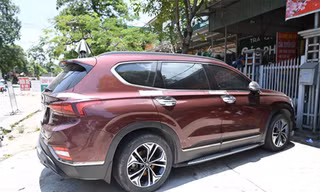 Phát hiện thi thể nghi là tài xế bỏ xe Santafe trên cầu Thăng Long