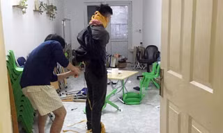 Điều tra nghi án nhóm cướp vào chung cư, xịt hơi cay cướp tài sản 