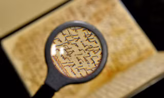 Tận thấy cuốn kinh Koran cổ nhất thế giới
