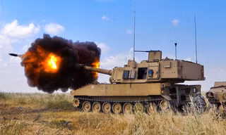 Pháo tự hành M109 Paladin của Mỹ khai hỏa. Ảnh: Wikimedia