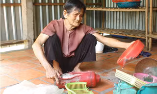 Dọn về nhà mới, vật dụng trong nhà cụ bà 76 tuổi tiếp tục phát hỏa!