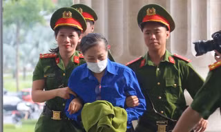 Dẫn giải cựu Bí thư Vĩnh Phúc Hoàng Thị Thúy Lan và đồng phạm đến tòa 
