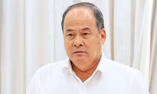 Cựu Chủ tịch UBND tỉnh An Giang bị truy tố vì nhận 300.000 USD, 'tiếp tay' cho cát tặc lộng hành