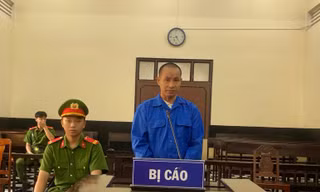 Kẻ đồi bại nhiều lần xâm hại con ruột lĩnh án chung thân