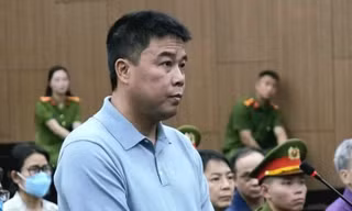 Chủ tịch Tập đoàn Phúc Sơn bật khóc khi nhắc nhớ về hoàn cảnh nghèo khó của gia đình lúc còn nhỏ