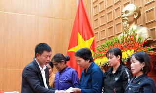 Quỹ Thiện Tâm, báo Tiền Phong trao quà Tết đến người khuyết tật huyện Ba Vì, Hà Nội