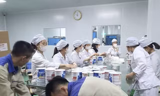 Tận thấy 2 công ty sản xuất gần 600 loại sữa giả vừa bị triệt phá