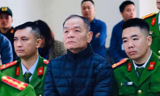 Bị cáo Lê Thanh Vân đề nghị toà triệu tập nguyên Bí thư Tỉnh ủy Quảng Ninh 