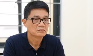 Cựu Cục trưởng ATTP - Bộ Y tế khai 5 lần được cấp dưới 'mang phong bì về cho sếp' 