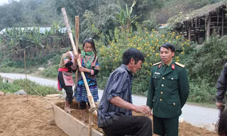 Cứu người trên... mây
