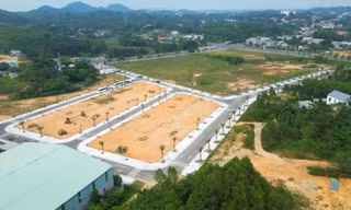 Hết thời sốt nóng, đất nền ven Hà Nội đấu giá chỉ bằng giá khởi điểm