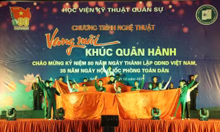 Vang mãi khúc quân hành