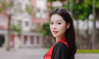 Bộ ảnh tốt nghiệp của 'nàng thơ' Ngoại thương gây sốt cộng đồng mạng