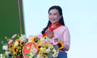 Tôn vinh 80 'Cánh én hồng' cống hiến bền bỉ vì thế hệ măng non