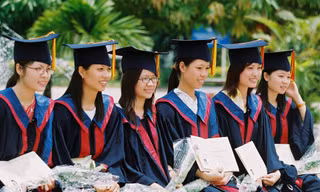 Tin giáo dục: Đề xuất nâng thu nhập giảng viên lên 15 triệu đồng/tháng