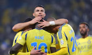 Ronaldo ghi bàn trở lại, lập thêm dấu mốc lịch sử