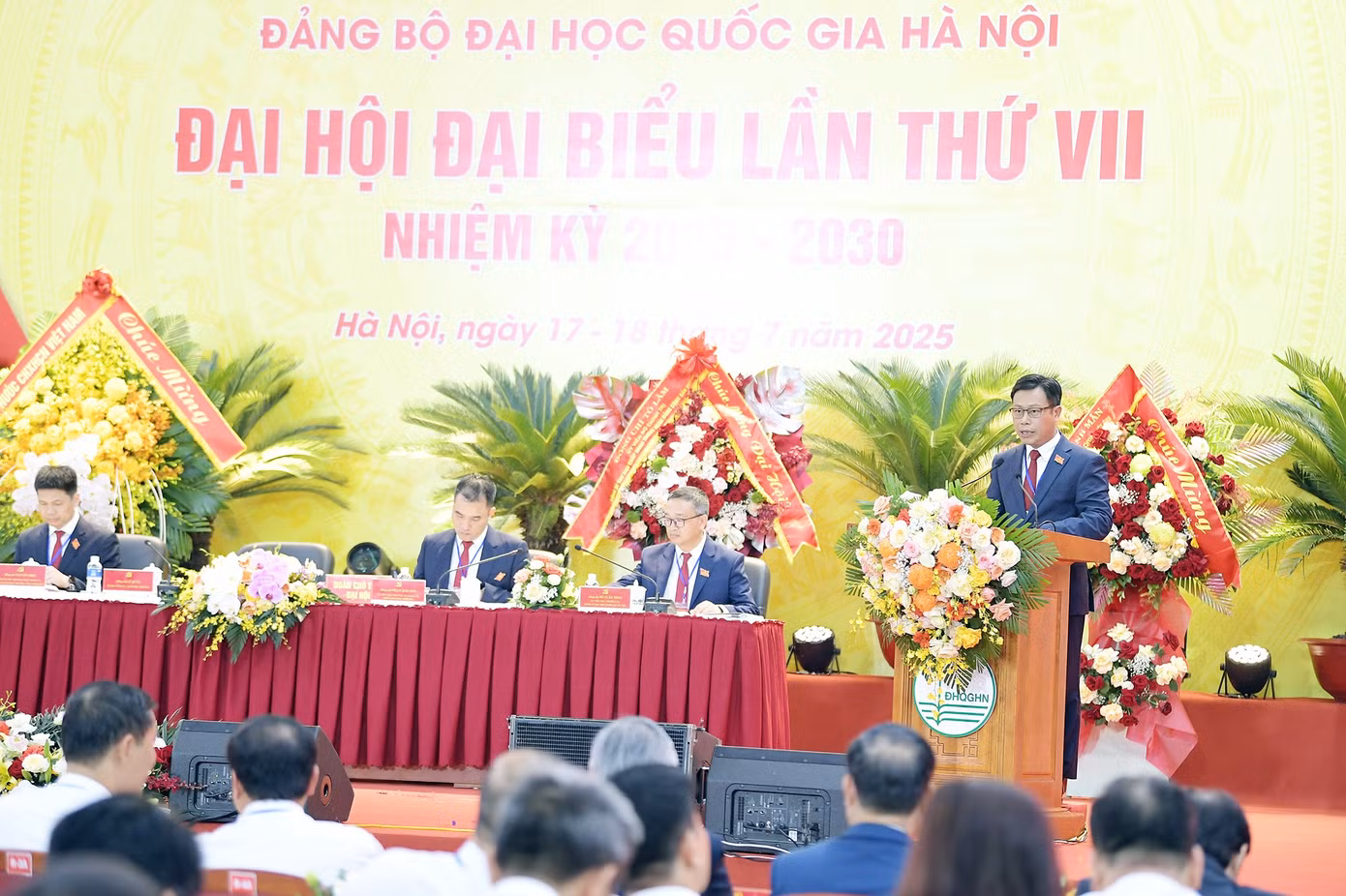 dhqg-ha-noi20.jpg