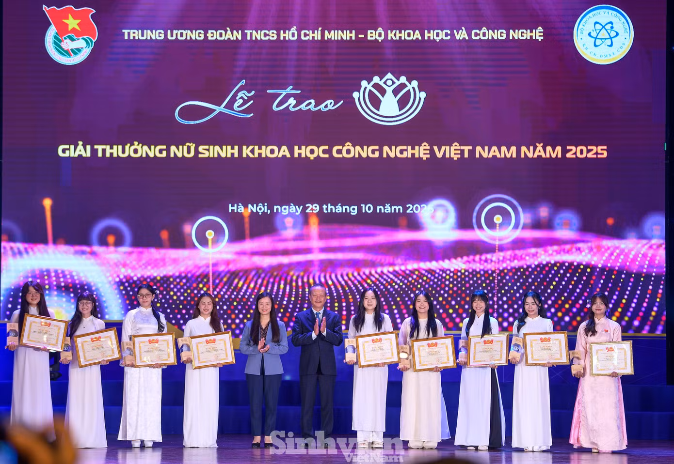sv-qua-cau-vang25.jpg