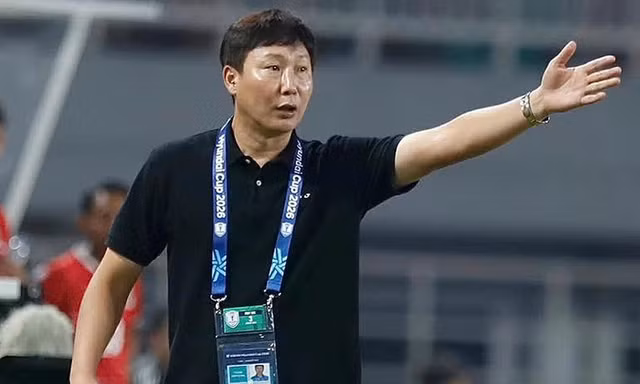 Truyền thông Hàn Quốc: HLV Kim Sang-sik là tia sáng trong cơn khủng hoảng của bóng đá quốc gia