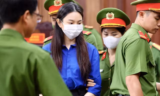 Nguyễn Thúc Thùy Tiên chấp nhận mức án 2 năm tù