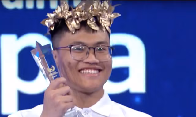 Nam sinh Hải Phòng giành vòng nguyệt quế Đường lên đỉnh Olympia