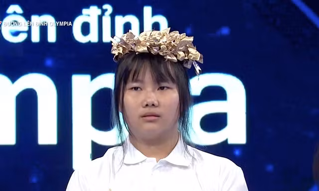 Nữ sinh tiếc không bấm chuông sớm, giành vòng nguyệt quế Olympia với điểm số cách biệt
