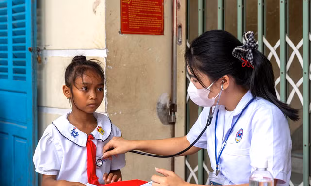 Tư vấn, chăm sóc dinh dưỡng 300 trẻ em vùng đồng bào dân tộc thiểu số