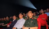 Xúc động những câu thơ viết nên hình đất nước