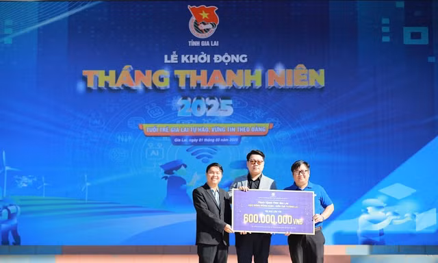 SSStudy trao tặng 500 suất học bổng hỗ trợ đến 70% học phí cho học sinh 2K8