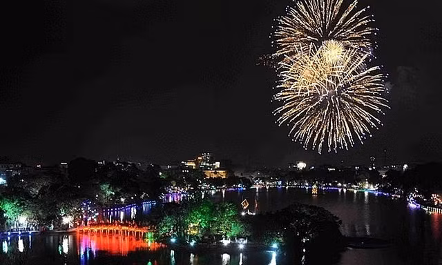 Thủ đô Hà Nội dự kiến sẽ bắn pháo hoa tại 5 điểm dịp Tết Dương lịch 2026