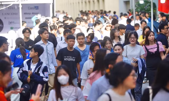 Nhiều trường Đại học tham gia Ngày hội tuyển sinh khối các ngành KH&CN lần 2