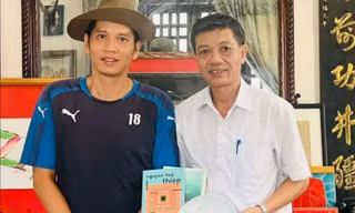 Gia đình nhà văn Nguyễn Huy Thiệp hiến tặng kỷ vật quý 