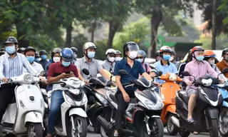 Chủ tịch Hà Nội giải thích lý do ‘thu hẹp’ đối tượng được hỗ trợ chuyển đổi sang xe điện