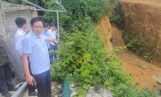 Hà Nội công bố tình huống khẩn cấp ứng phó sạt lở tại Suối Hai và Ba Vì