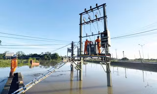 Điện lực Thái Nguyên khắc phục hậu quả mưa lũ