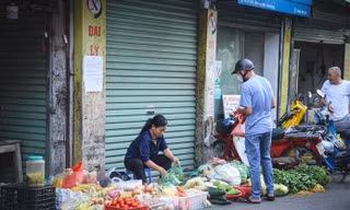 Hà Nội yêu cầu giải tỏa dứt điểm chợ cóc, nghiên cứu mô hình chợ an toàn thực phẩm