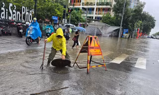 Hà Nội: Nhiều sông ngoại thành nước dâng nhanh, phát lệnh báo động lũ