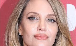 Brad Pitt giành lại lợi thế từ Angelina Jolie