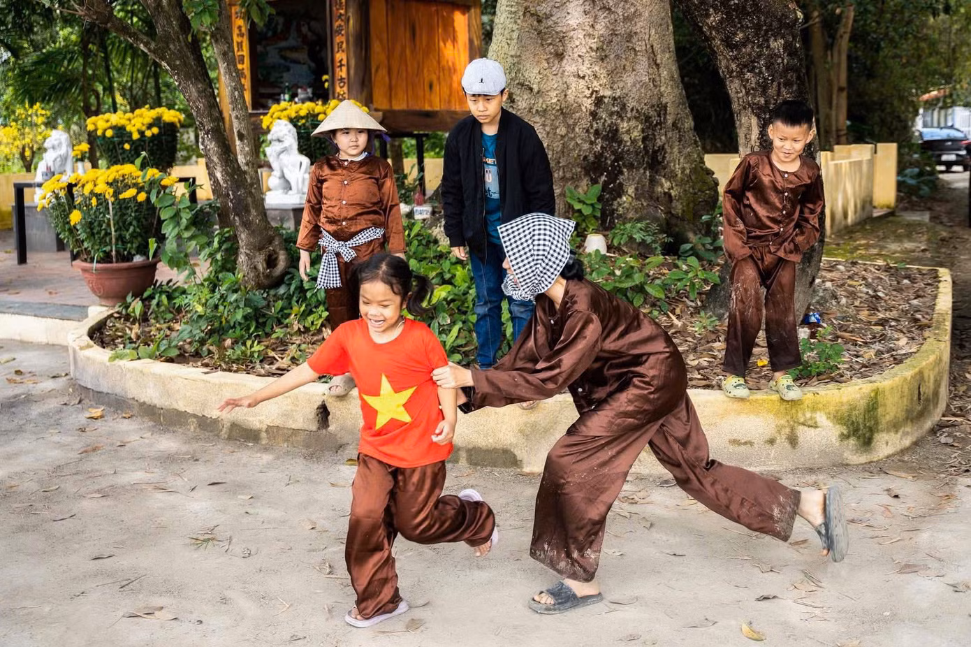 a1-lang-co-phong-nam.jpg