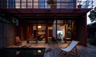 Ngôi nhà thô mộc bên dòng sông Hương