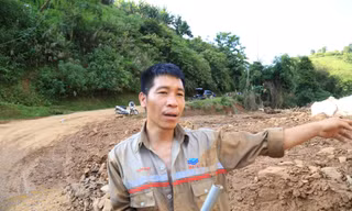 Anh Đạo kể lại giây phút các hộ dân chạy lũ.