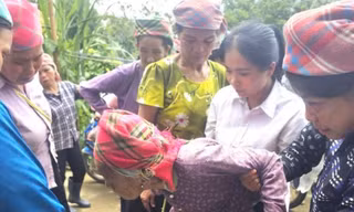 Hàng trăm người xuyên đêm tìm cụ bà lạc trong rừng khi đi hái dược liệu