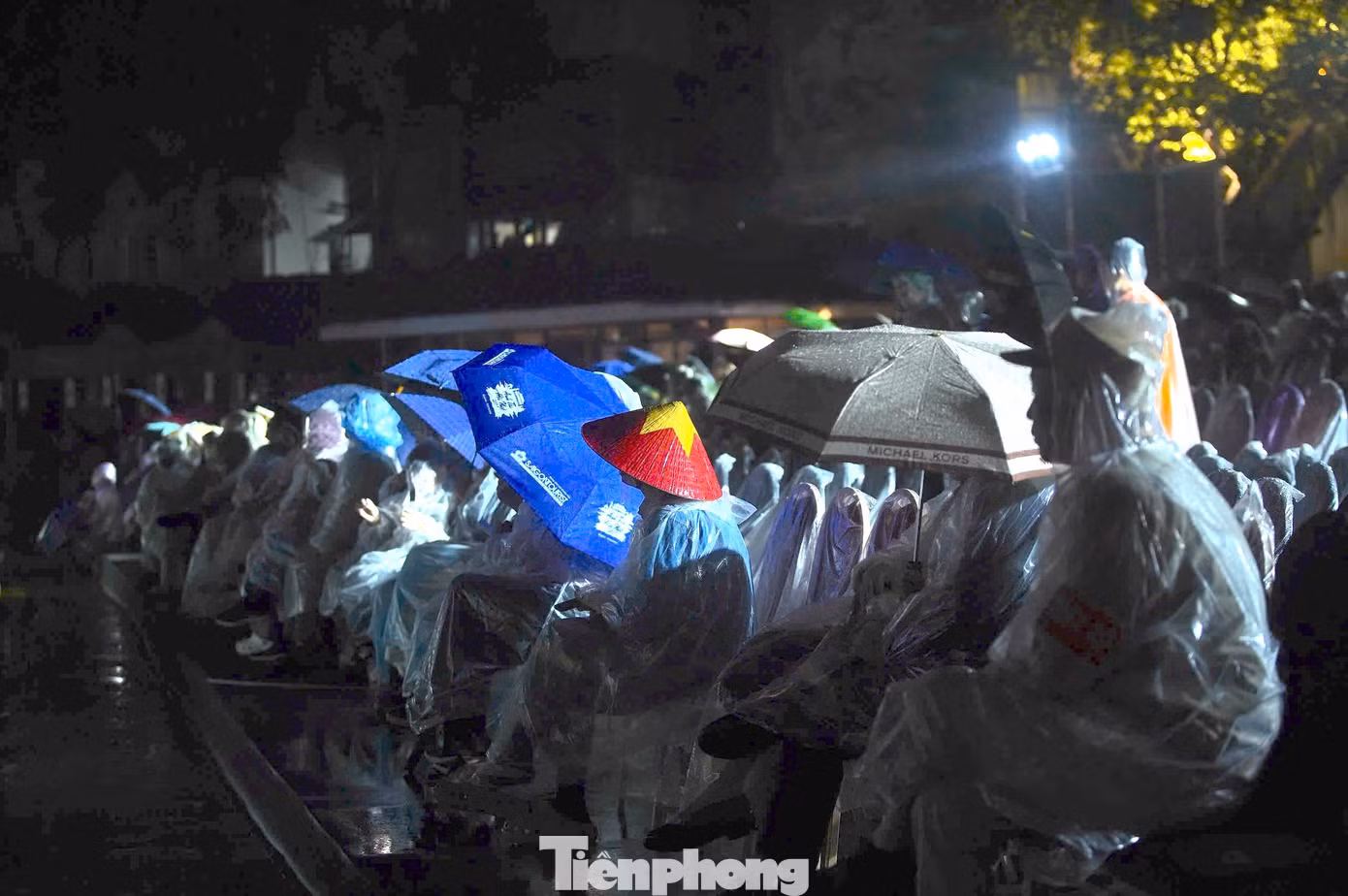 tp-vanmieu45.jpg
