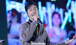 Rapper Đen khiến sân vận động Đại học Bách khoa bùng nổ 