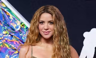 'Nữ hoàng Latin' Shakira đốt cháy buổi khai mạc hoành tráng nhất lịch sử World Cup