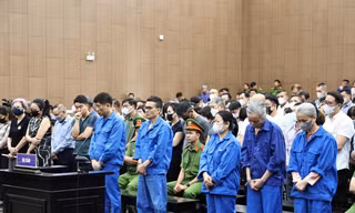 Bị cáo đánh bạc hàng triệu USD trong khách sạn Pullman nói 'hoàn cảnh gia đình rất khó khăn'