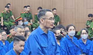 45 đối tượng hầu tòa vì cắt ghép ảnh người thân con nợ đăng lên trang 'tình một đêm' 