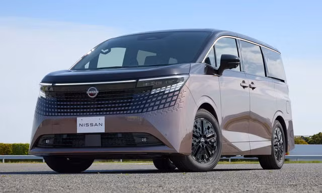 Đối thủ của Toyota Alphard trình làng bản đời mới