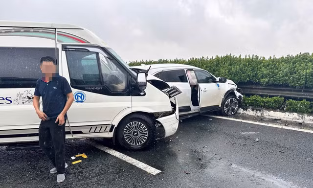 Từ vụ Lexus lạng lách, dừng đột ngột trên cao tốc: Cách xử trí an toàn cho tài xế